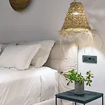 Lemon Santorini Ξενοδοχείο με διαμερίσματα Φηρά