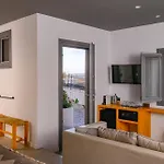 Lemon Santorini Ξενοδοχείο με διαμερίσματα Φηρά