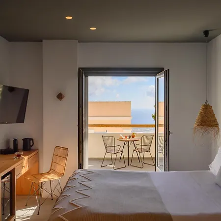 Lemon Santorini アパートホテル