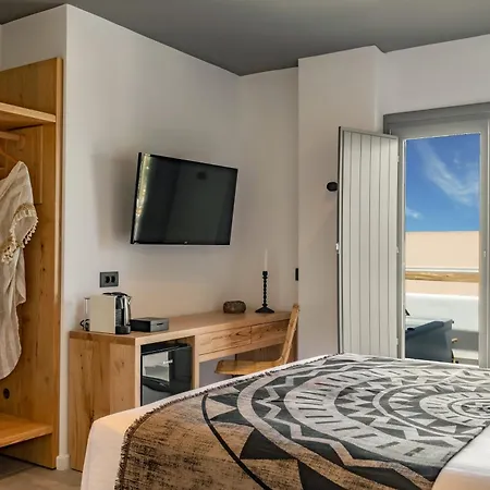 Lemon Santorini 4* Φηρά