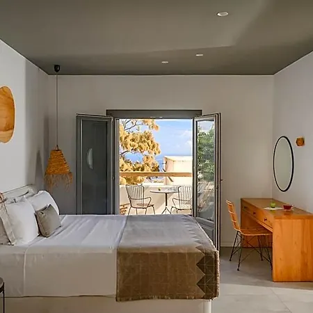 Lemon Santorini Aparthotel