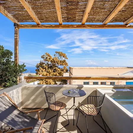 Lemon Santorini Aparthotel 4*