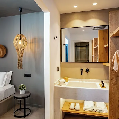 Lemon Santorini Aparthotel