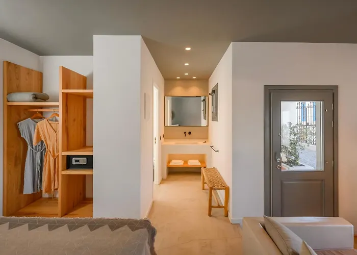 Lemon Santorini Apart Otel 4*