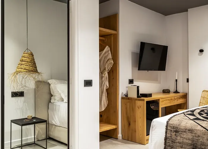 Lemon Santorini Fira (Santorini)