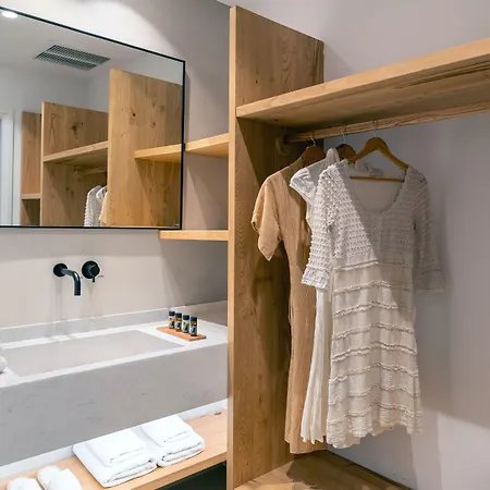 Lemon Santorini Апарт-отель