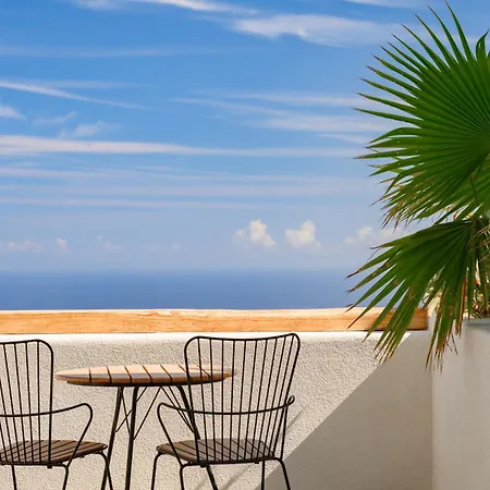 Lemon Santorini شقة فندقية ثيرا